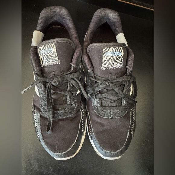 Adidas sneakers  - Picture 3 of 5